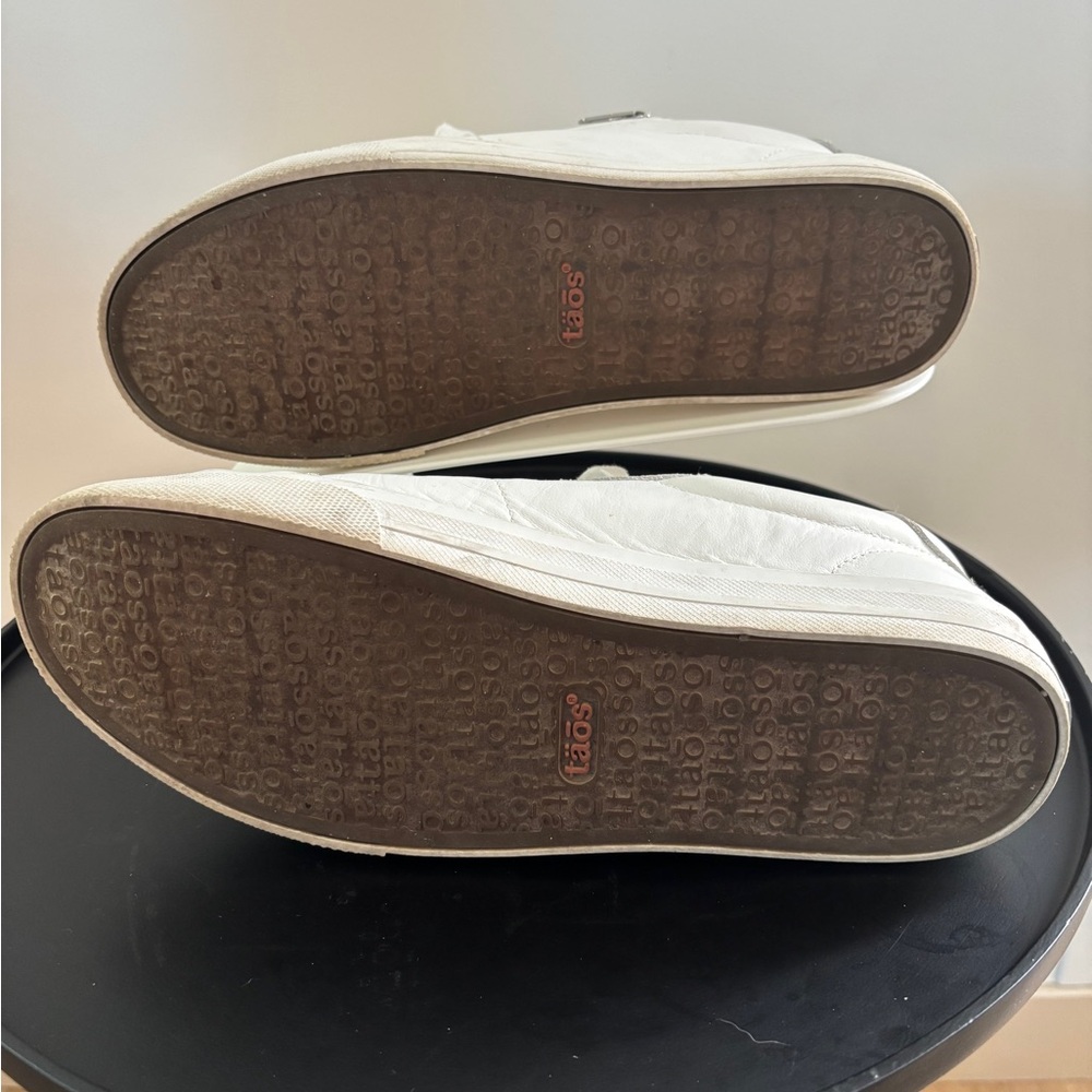 Taos White Z Soul Sneaker - Picture 6 of 7